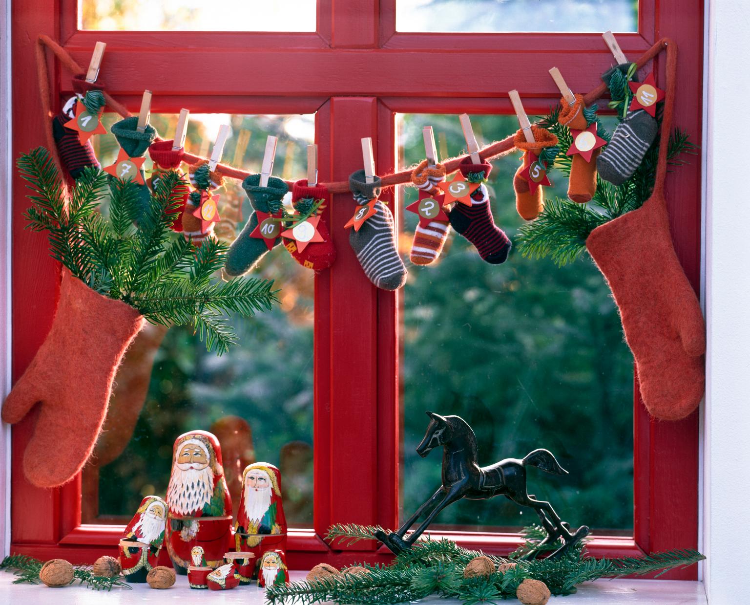 Karácsonyi ablakdísz - kreatív ötletek az ablakok díszítésére