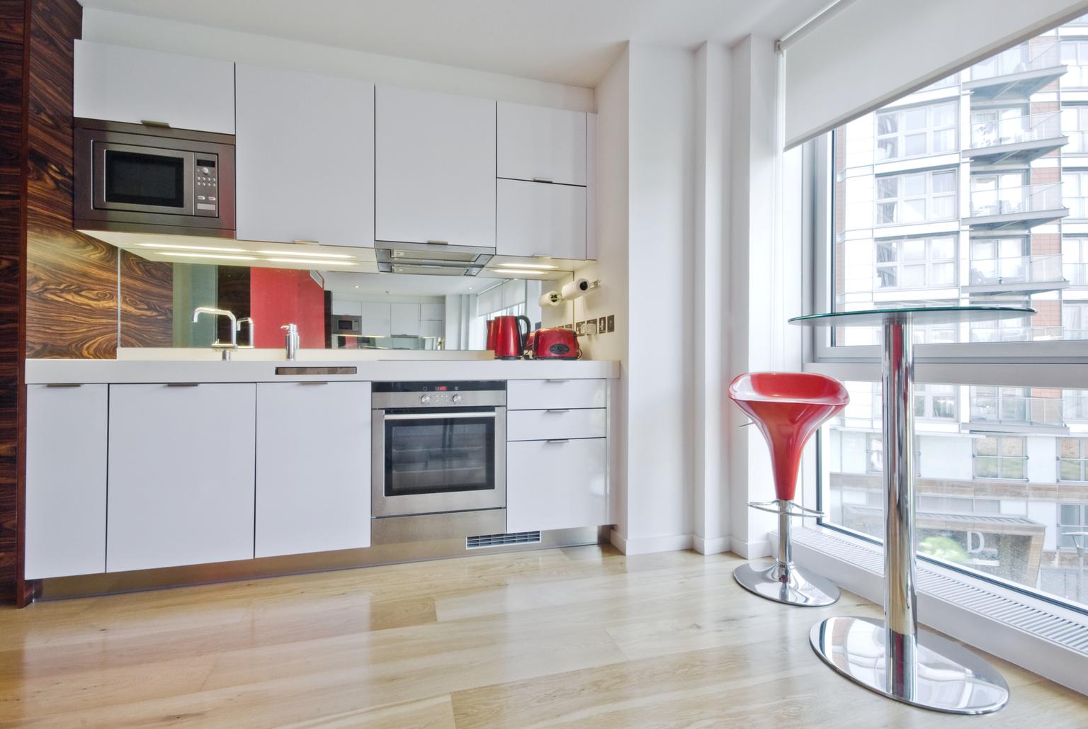 Tehetünk laminált padlót a konyhába?