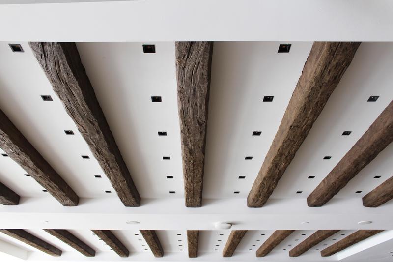 A plafon dekoráció szabályai a lakberendező szerint