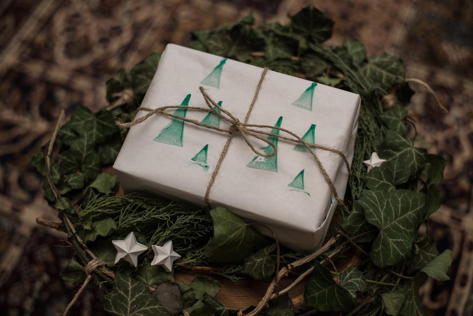 Újrahasznosítás: Így mintázz csomagolópapírt!