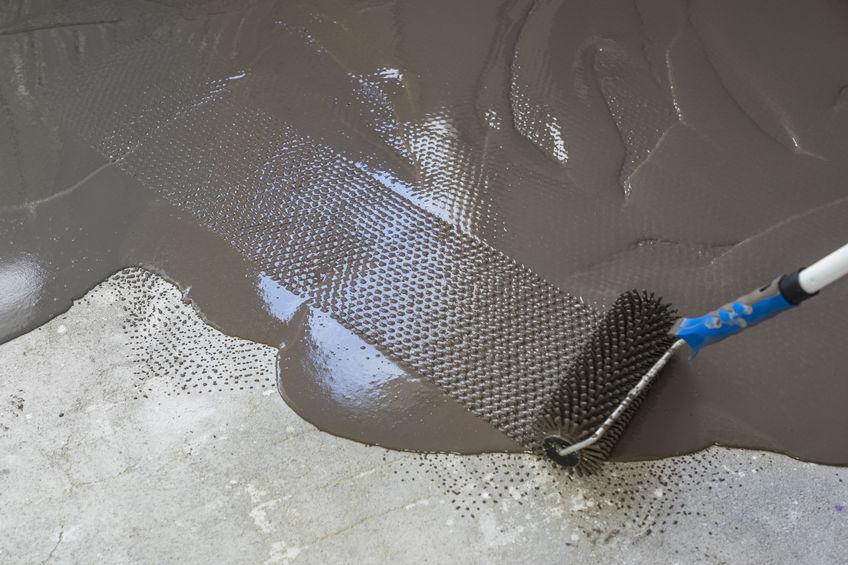 Mi az az aljzatkiegyenlítő és hogyan kell használni?