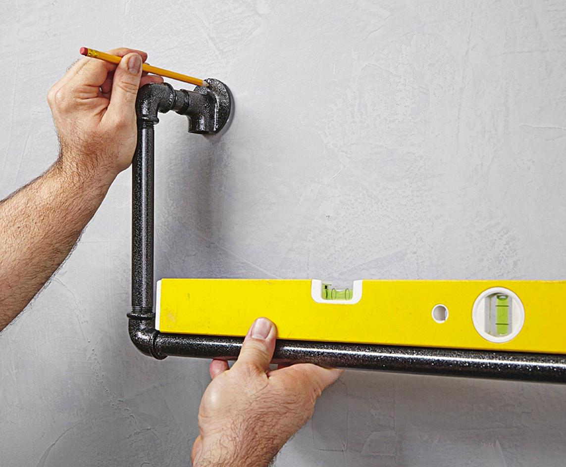 Csináld magad: Vízcsőből könyvespolcot? Miért ne?