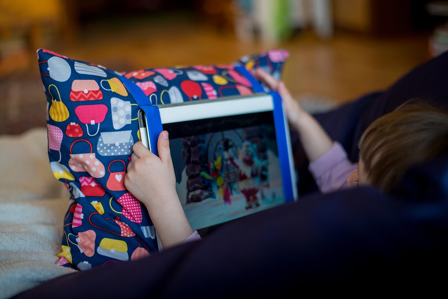 Csináld magad: tabletpárna utazáshoz