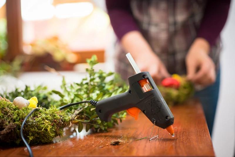 Dekorálás ragasztópisztollyal