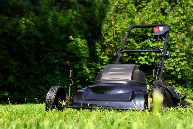 Fűnyírókörkép: elektromos vagy benzines?