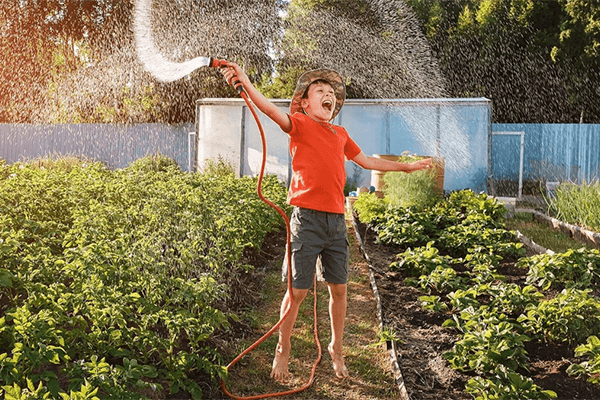 Létezik csavarodásmentes locsolótömlő?