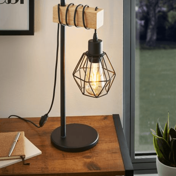 4400-nál is több világítási és elektromos termék