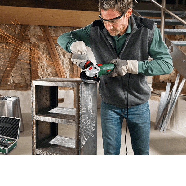 Több mint 3300 nagy márkás gép és szerszám