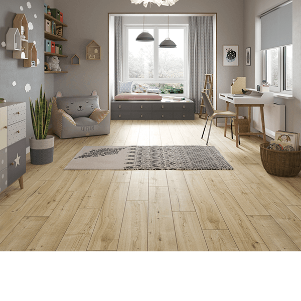 Középbarna padlók - klasszikus és modern terekbe