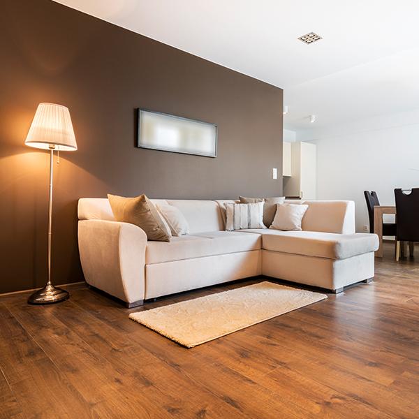 Lakberendezés, világítás, bútor